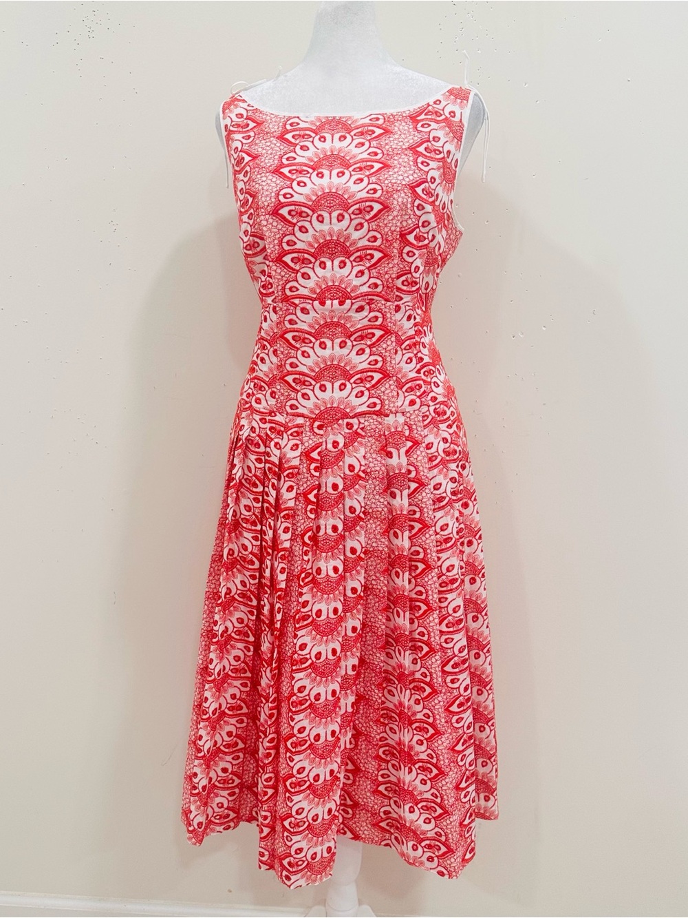 Brooks Brothers Floral Embroidered Dress Sleeveless Pleated Red White Size 8